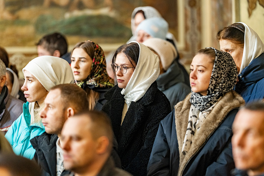 Божественная литургия в Троицком кафедральном соборе Подольска в праздник Рождества Христова